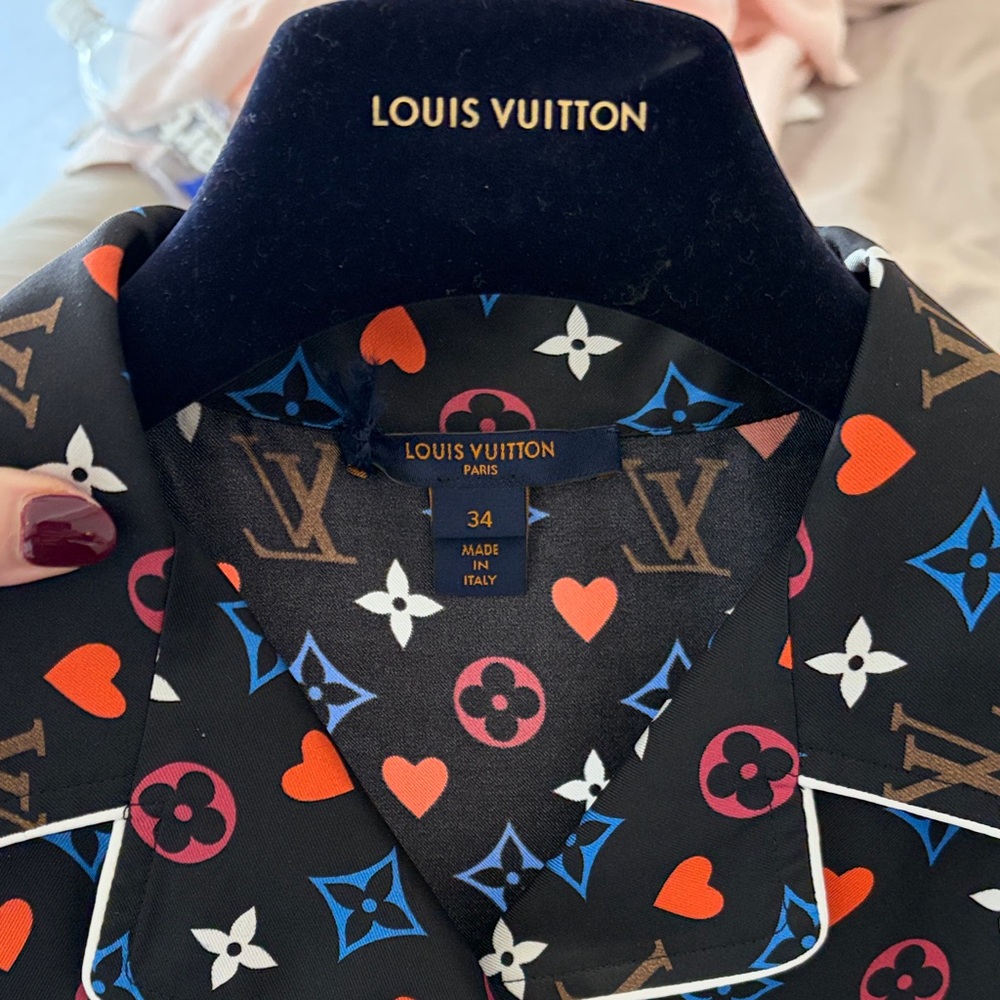 🔥NWOT Louis Vuitton Game On Silk Pajama Shirt - NEVER WORN Comes with LV Hanger.